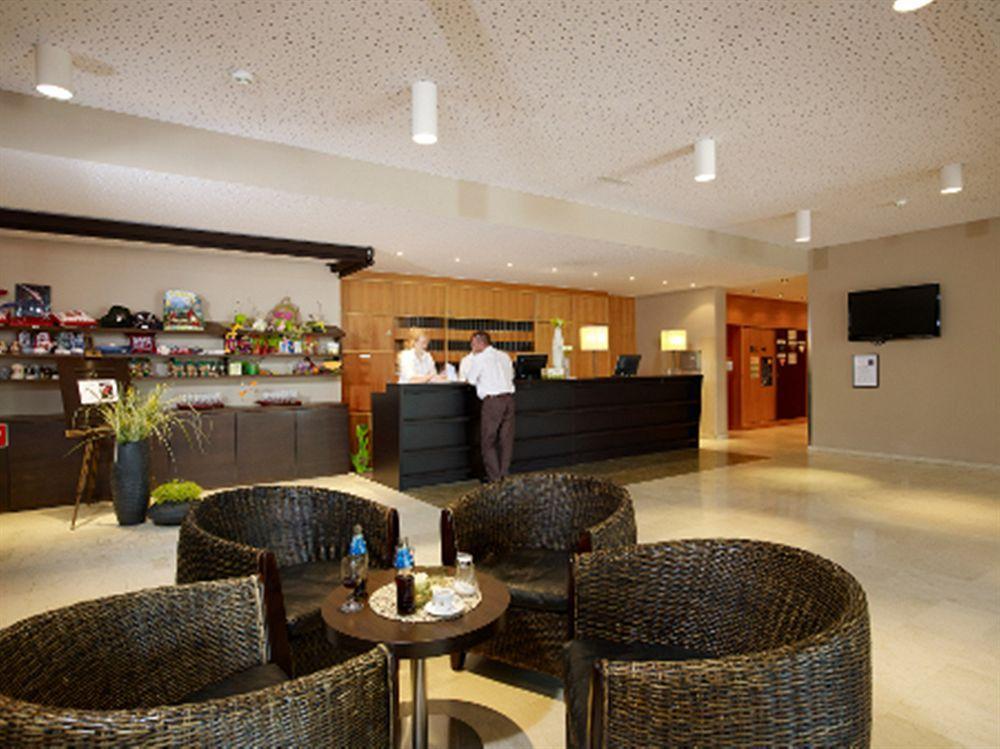 Hotel Weisses Kreuz 펠트키르히 외부 사진