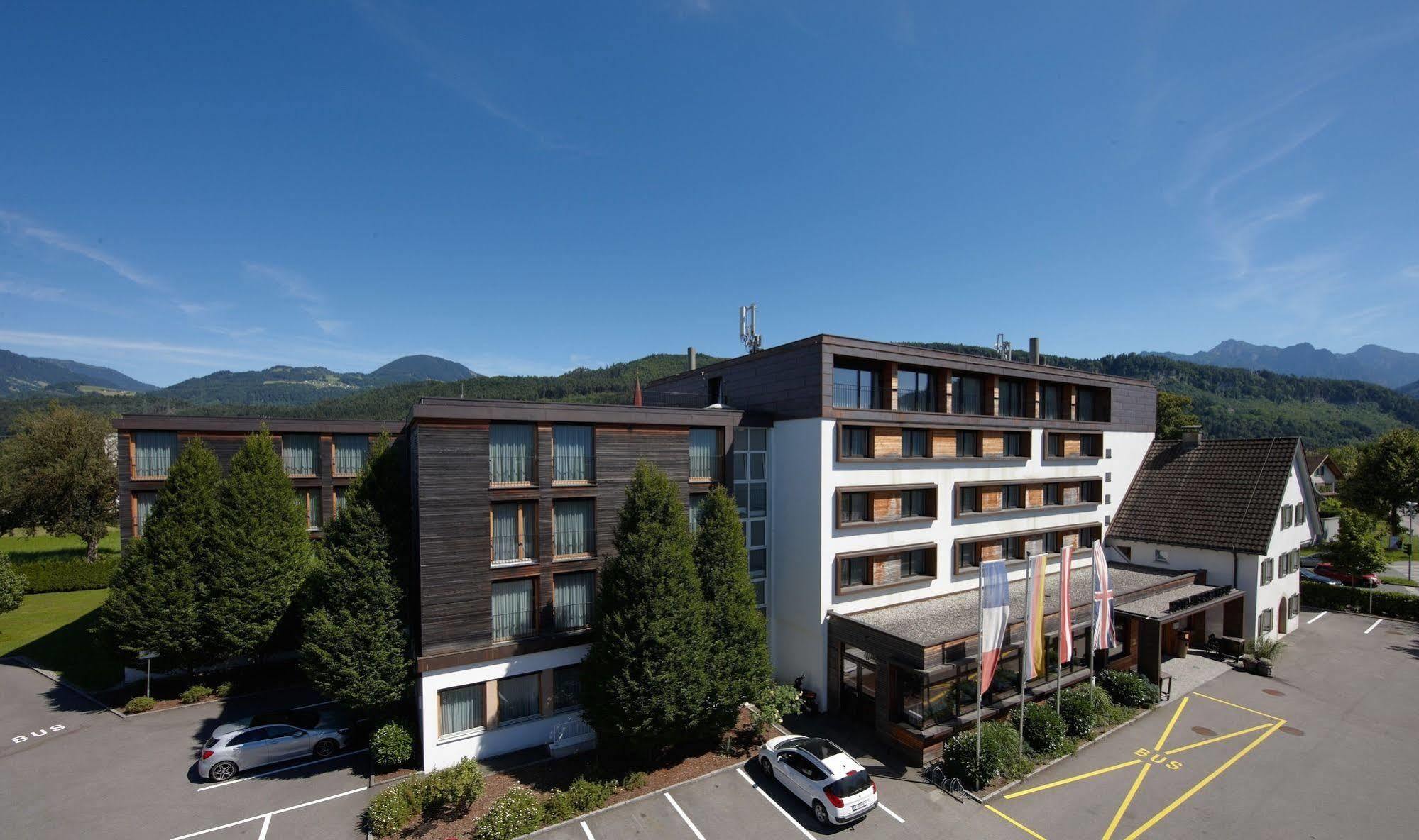 Hotel Weisses Kreuz 펠트키르히 외부 사진