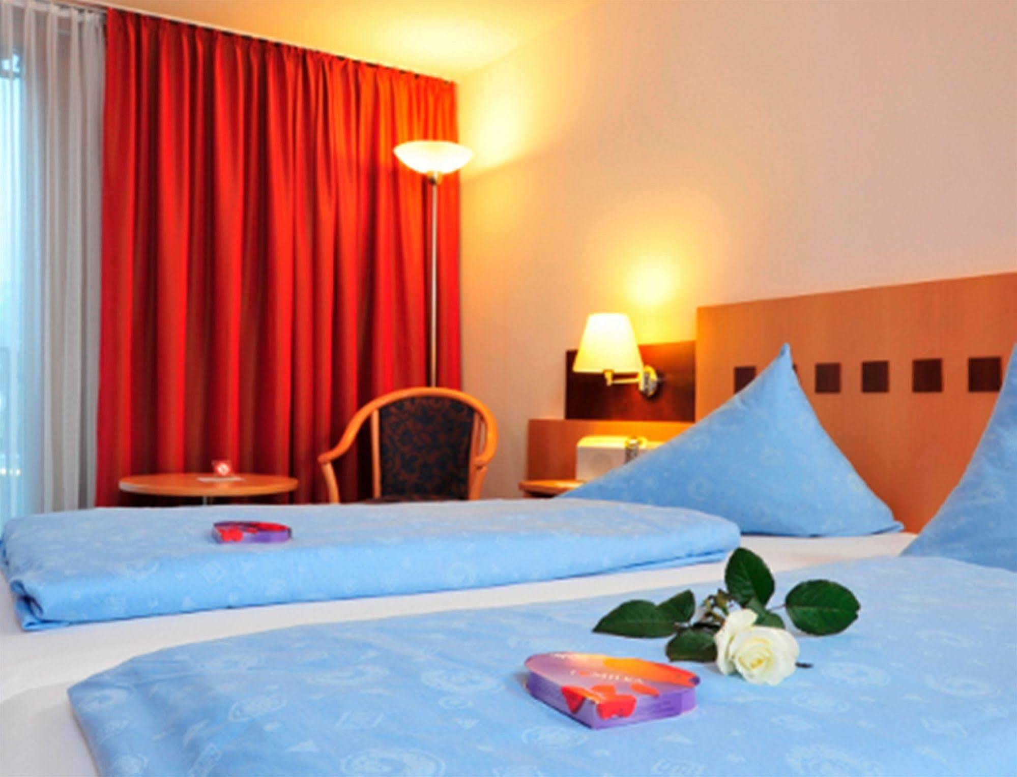 Hotel Weisses Kreuz 펠트키르히 외부 사진