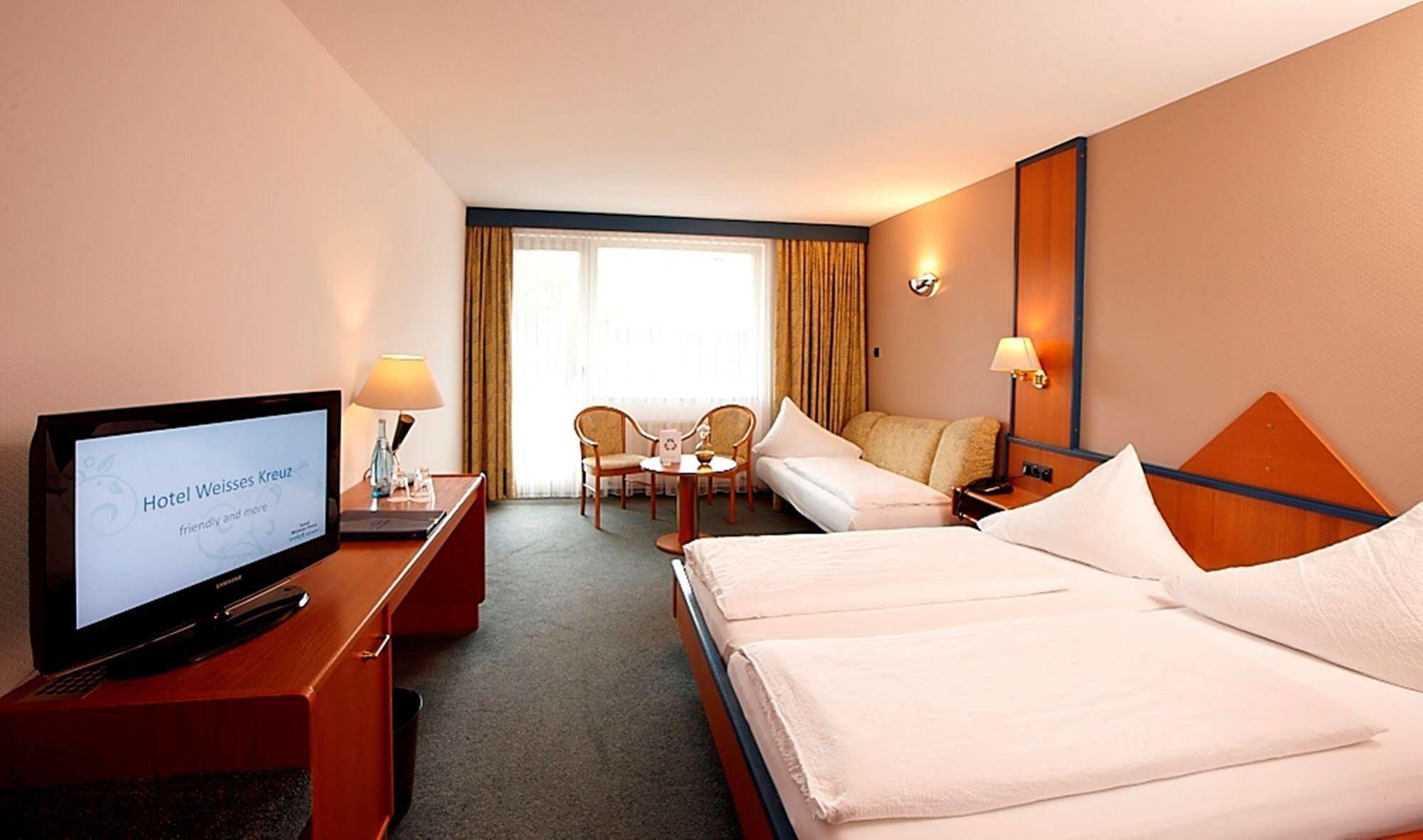 Hotel Weisses Kreuz 펠트키르히 외부 사진